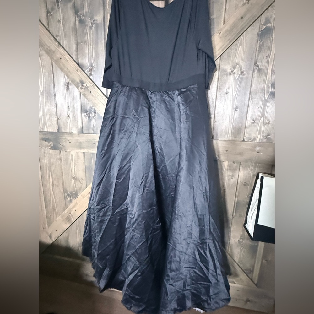 Black High-Low Dress - 2XL - Picture 6 of 6